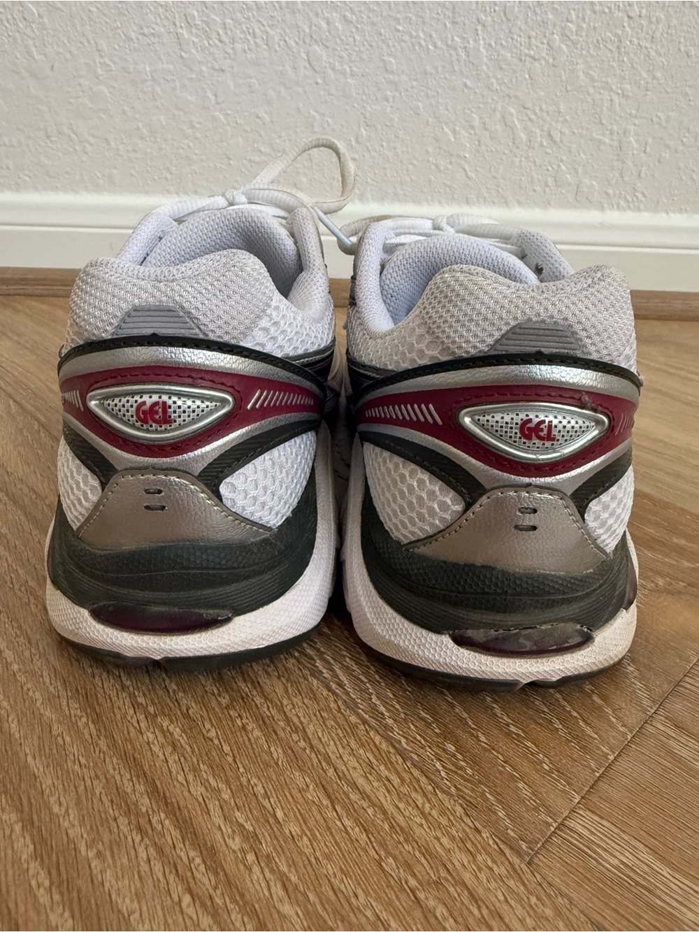 ASICS White Running Sneakers with Black & Burgundy Accents - Picture 5 of 7